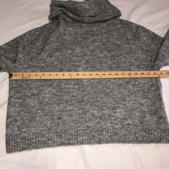 Mohair Blend Cowl Neck Gray Sweater Size Small H&M - Picture 7 of 9